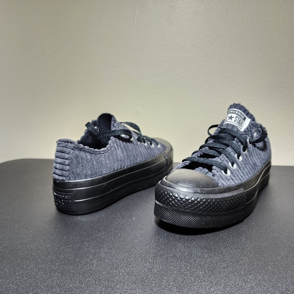 Converse Chuck Taylor All Star Lift Ox Women's Limited Sneaker Size 5 - Picture 3 of 11